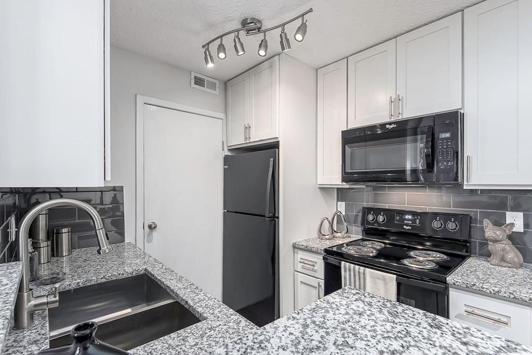 Lake's Edge by Cortland Image