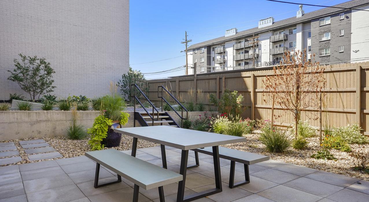 Mint Urban Infinity Image