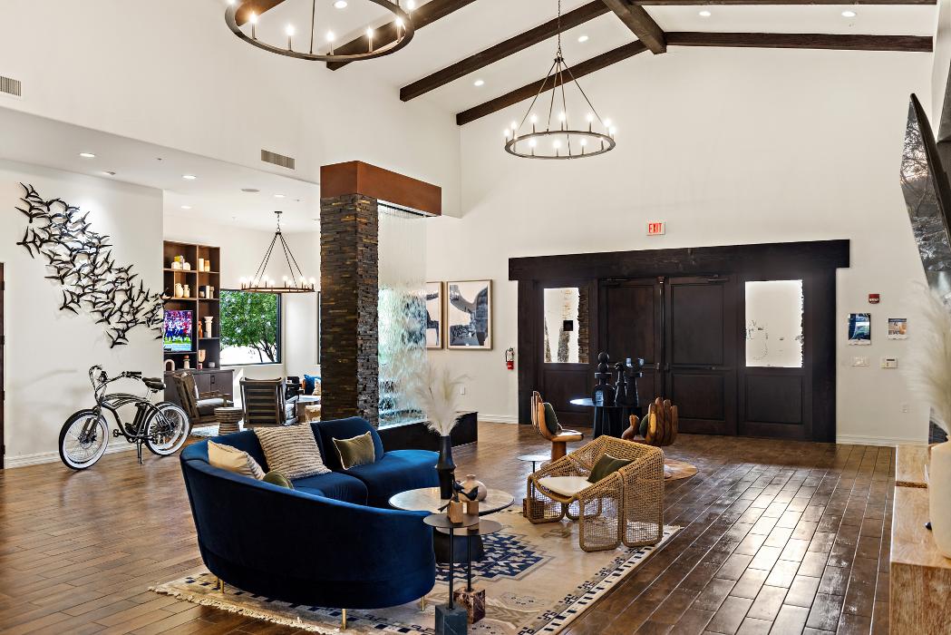 Cortland on the Loop Image