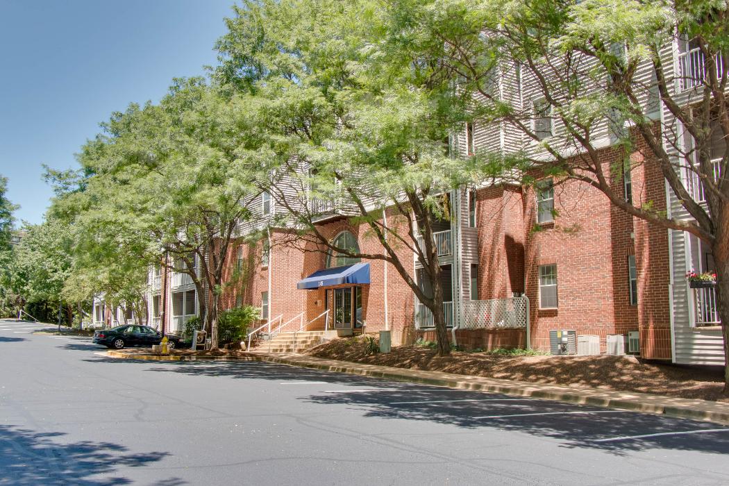 Cortland Van Dorn Image