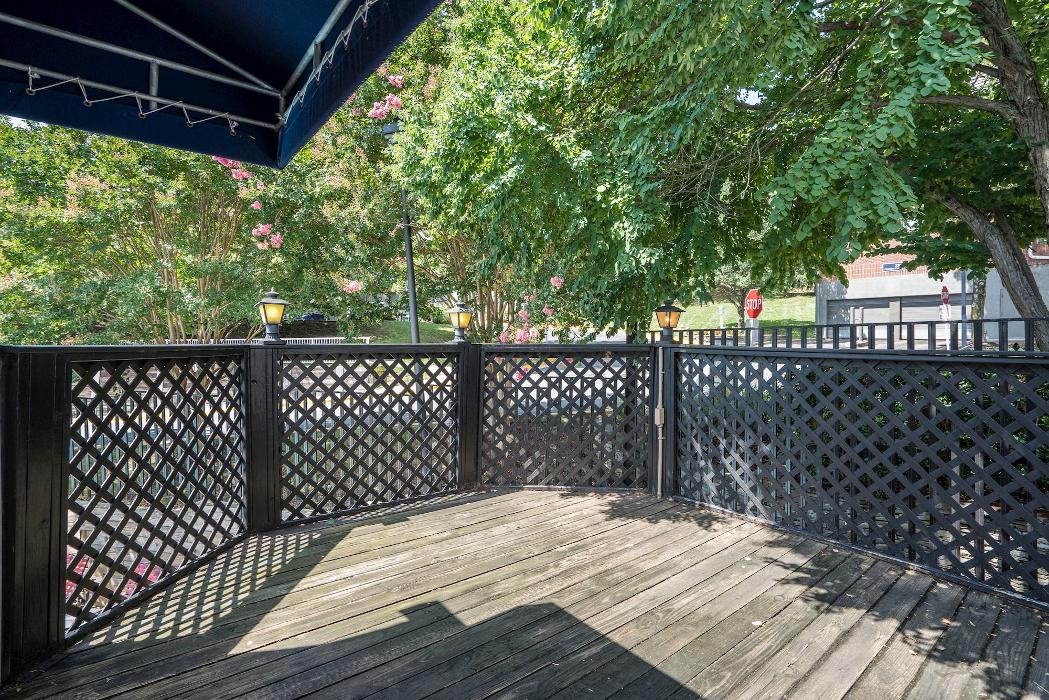 Cortland Van Dorn Image