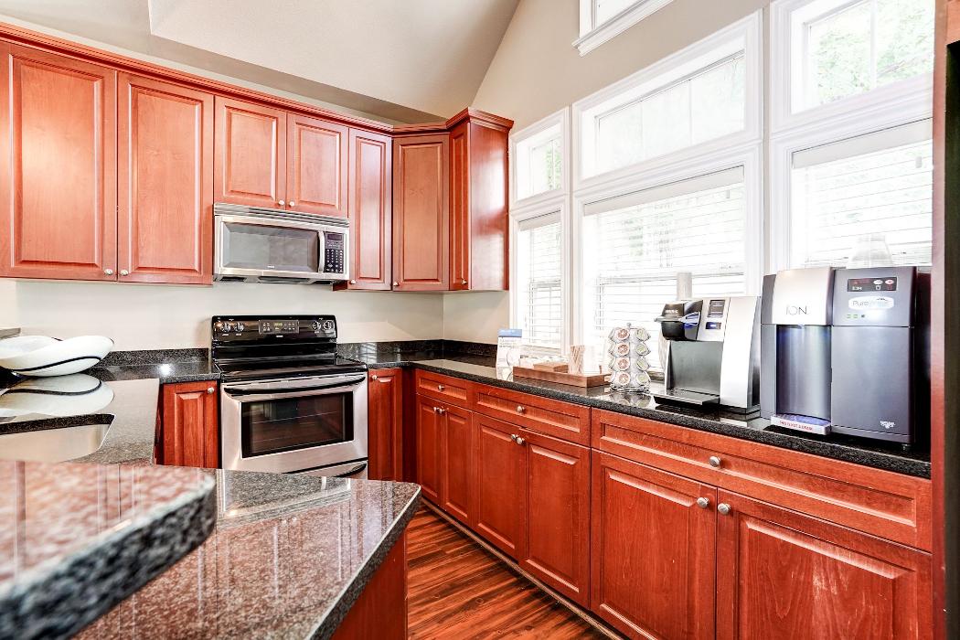 Cortland Van Dorn Image