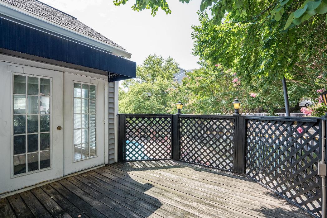 Cortland Van Dorn Image