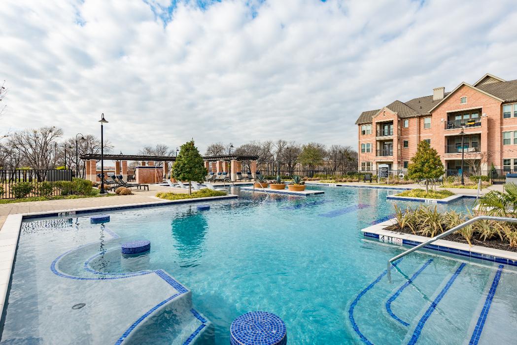 Cortland Waters Edge Image