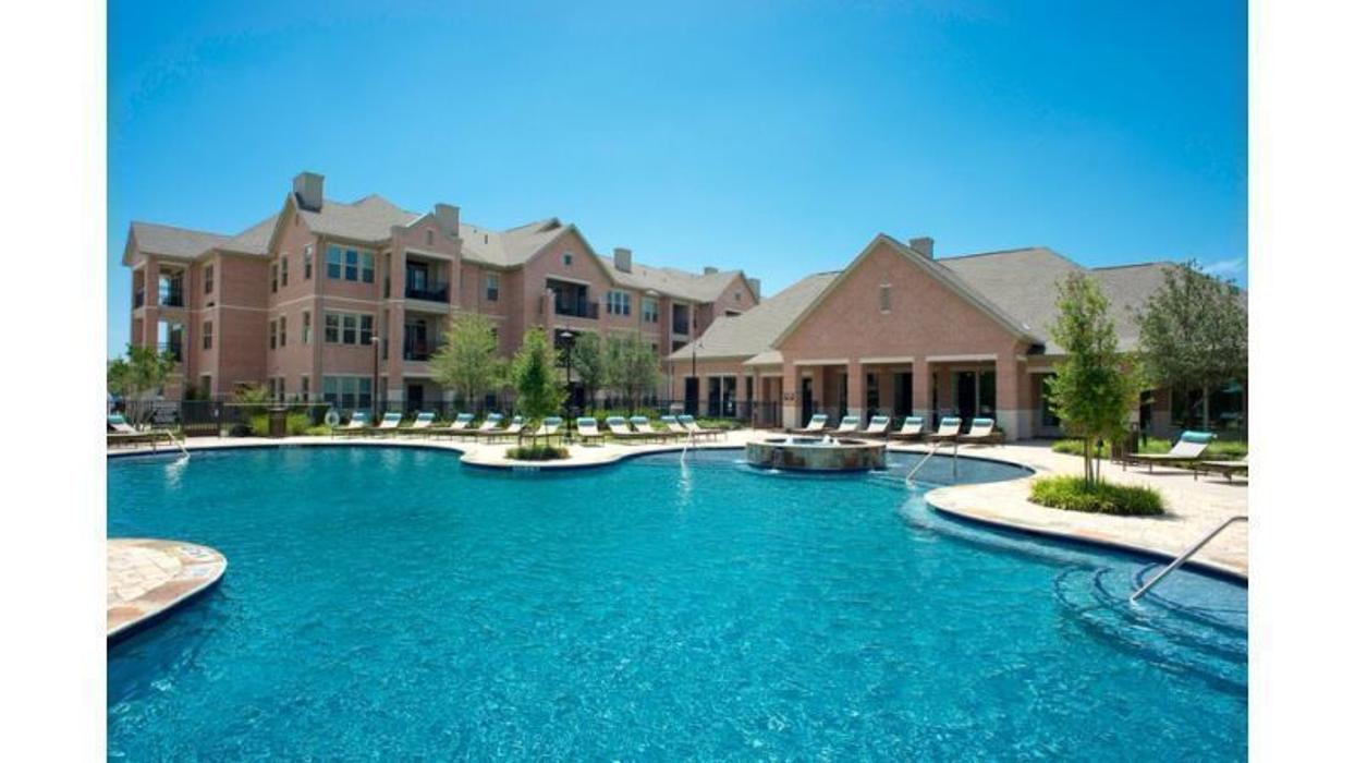 Cortland Waters Edge Image