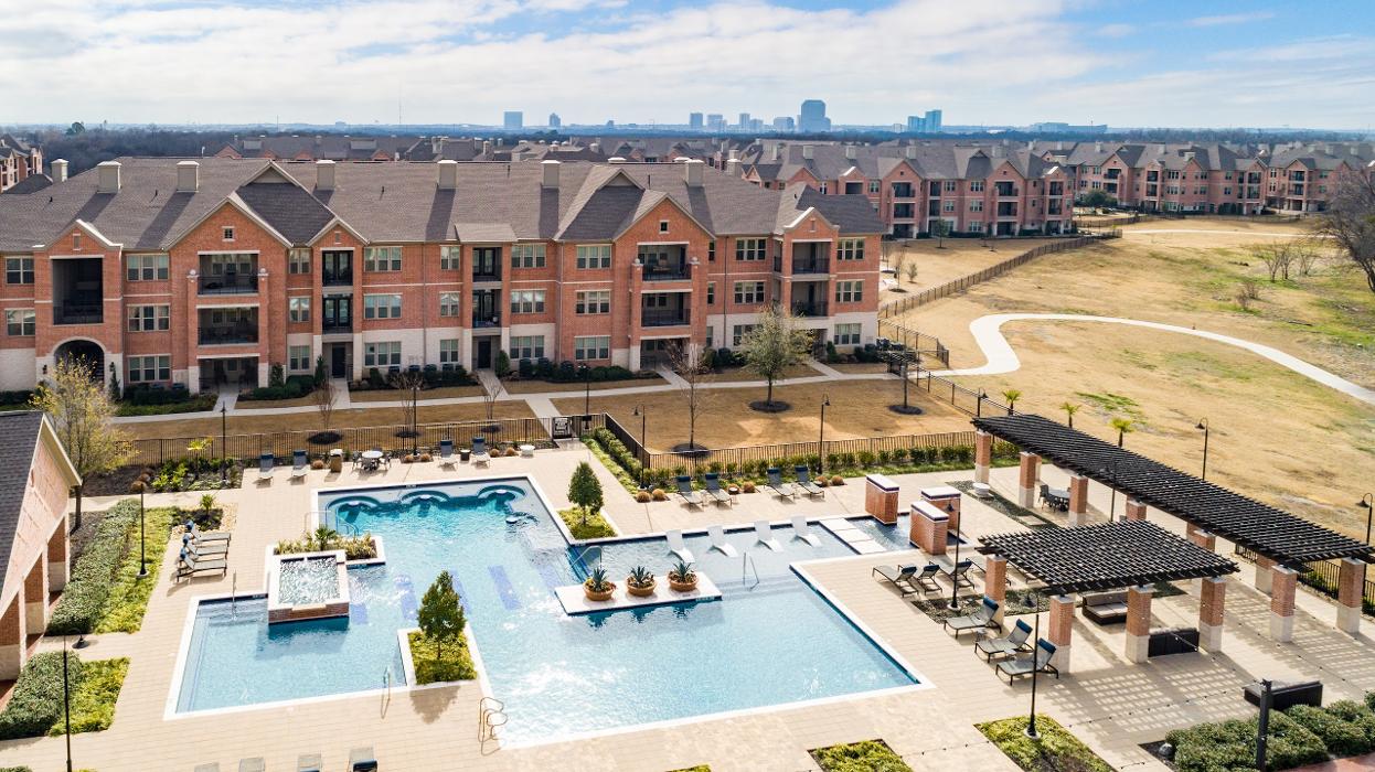 Cortland Waters Edge Image