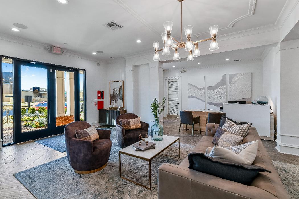 Cortland Ridglea Image