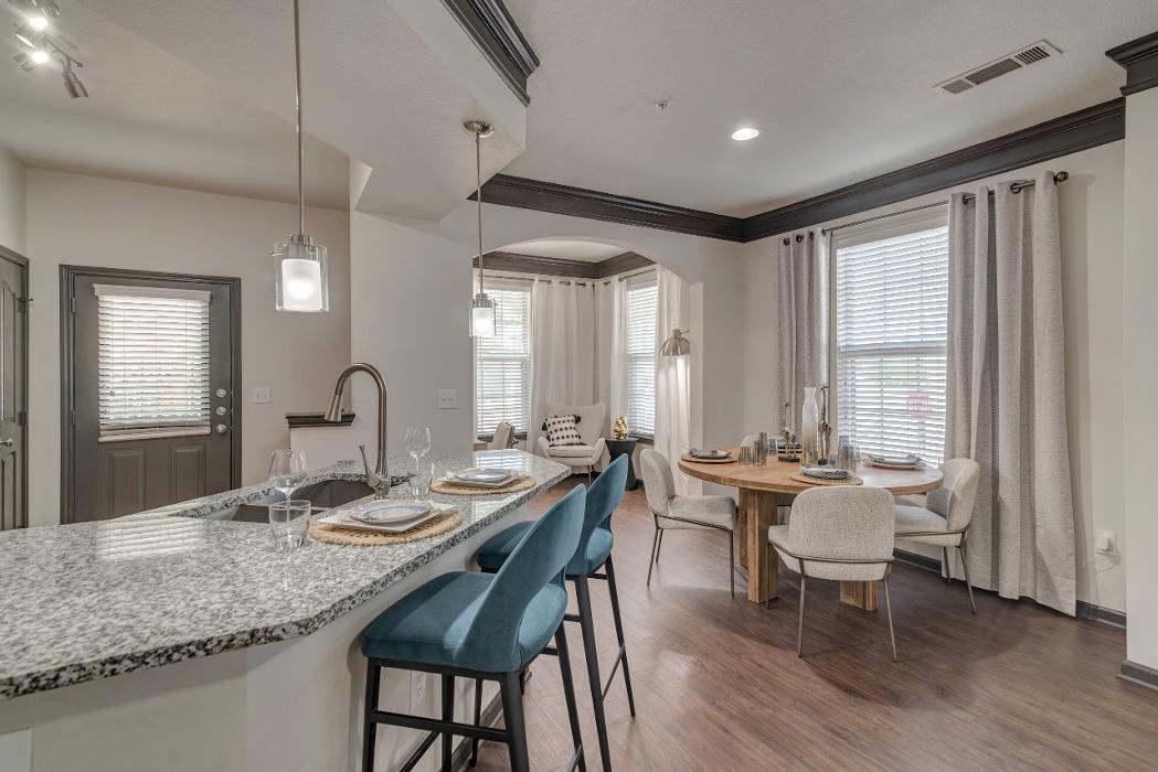 Cortland Ridglea Image