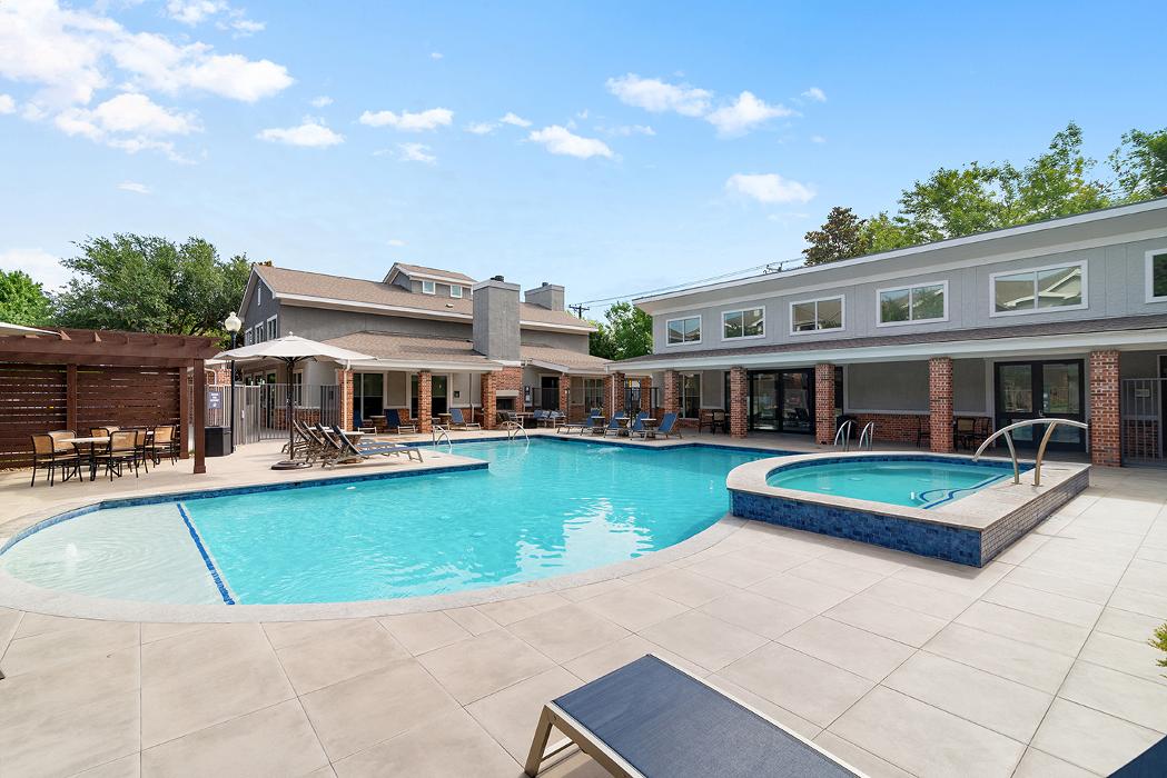 Cortland Ridglea Image