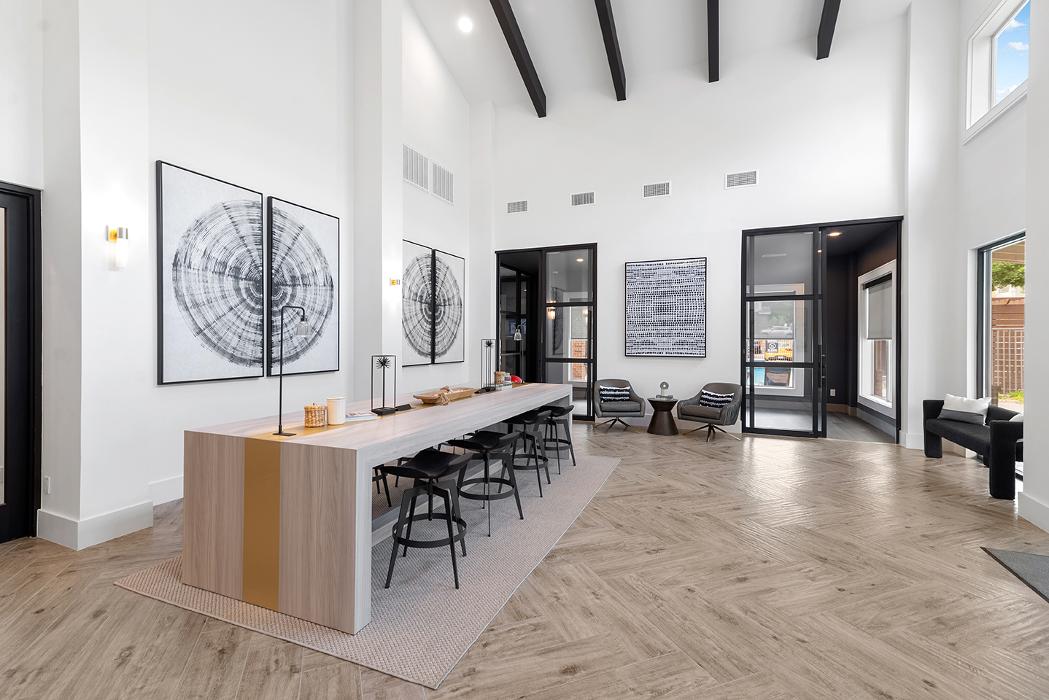 Cortland Ridglea Image