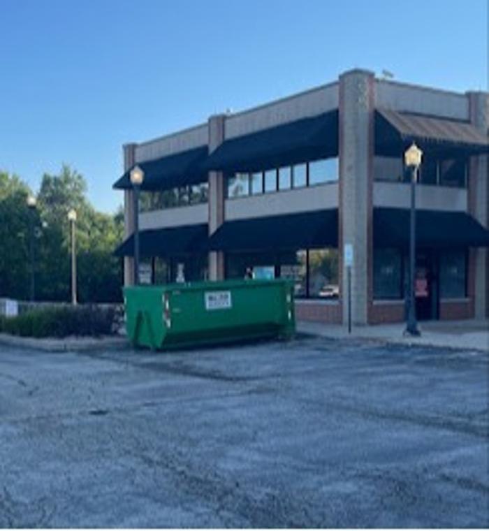 Commercial dumpster rental in Downers Grove, IL
WasteBox Inc roll off dumpster delivery for commercial cleanup and construction debris removal at an office property.