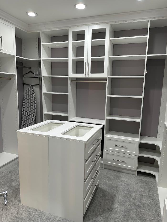 Up Closets of Pinellas County Image