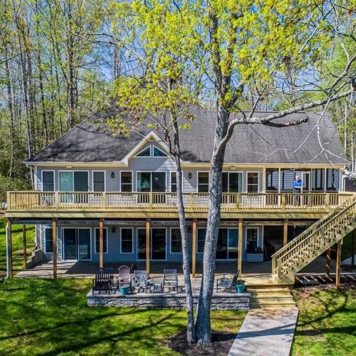 Kenneth Daniel Roofing Image