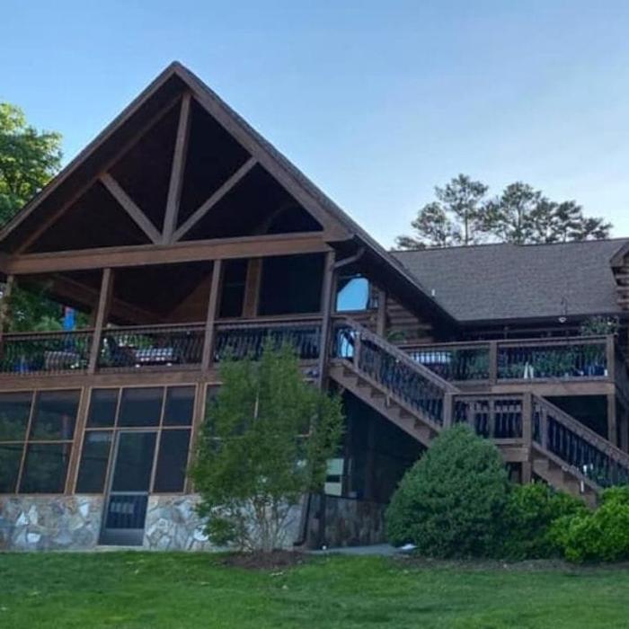 Kenneth Daniel Roofing Image