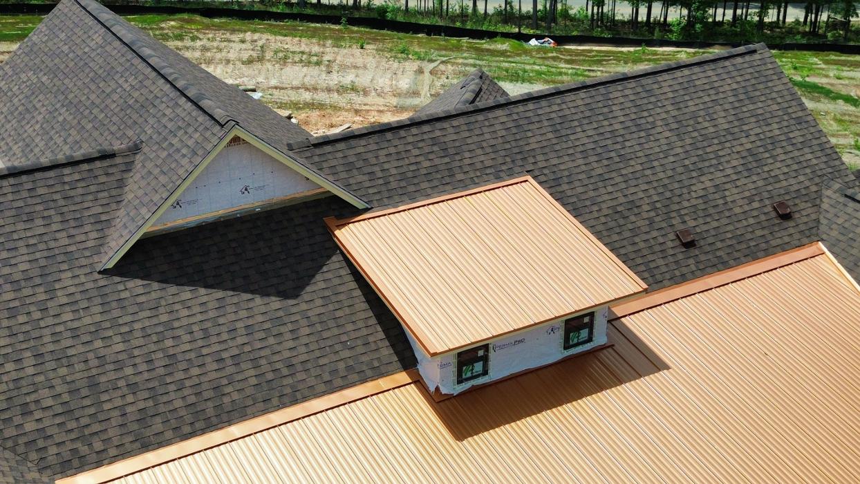 Ridgeline Roofing & Restoration Image