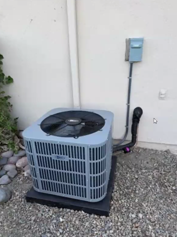 Premier Heating and Air Conditioning inc. Logo