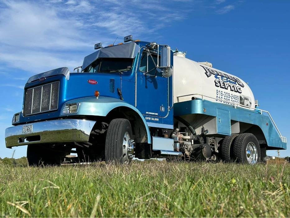 R &amp; M Plumbing &amp; Septic Logo