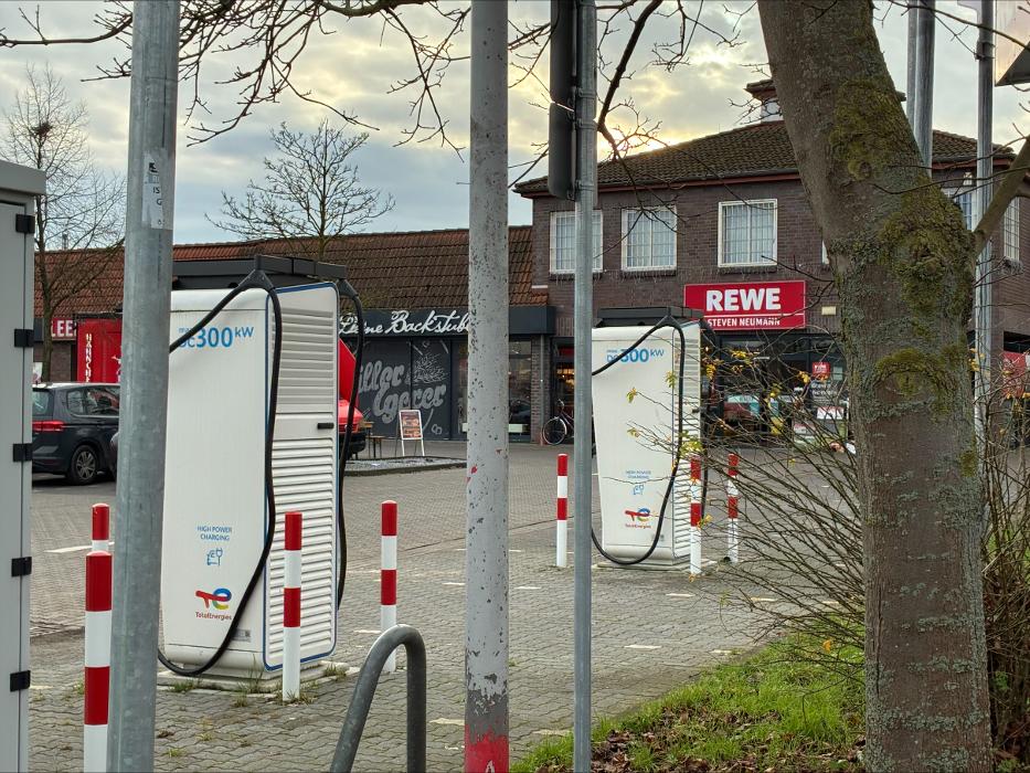 TotalEnergies Charging Station, Kalmsweg in Bremen
