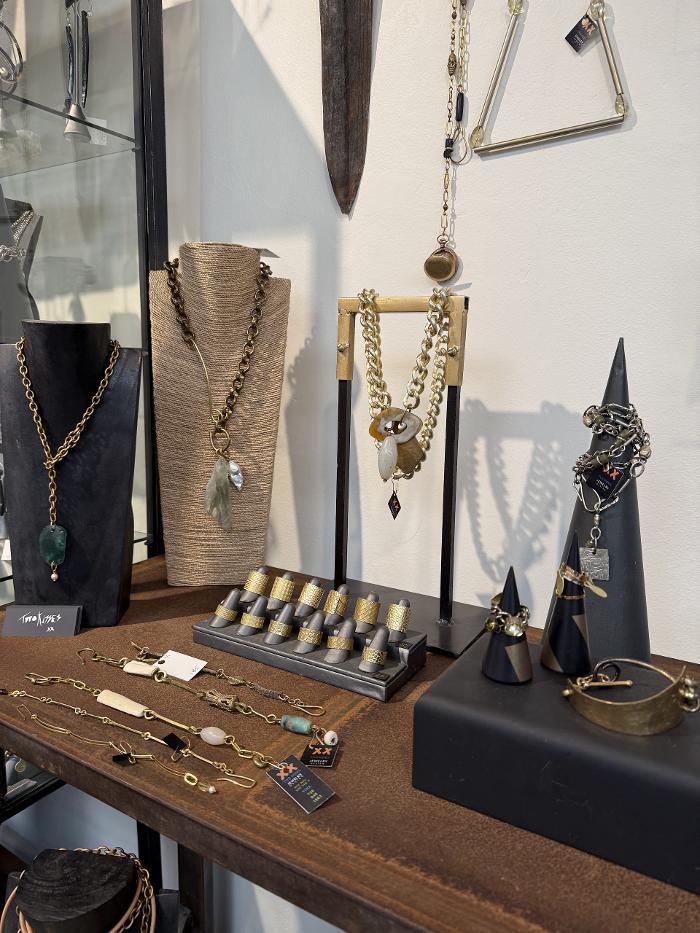 Modern Nomad Home Image