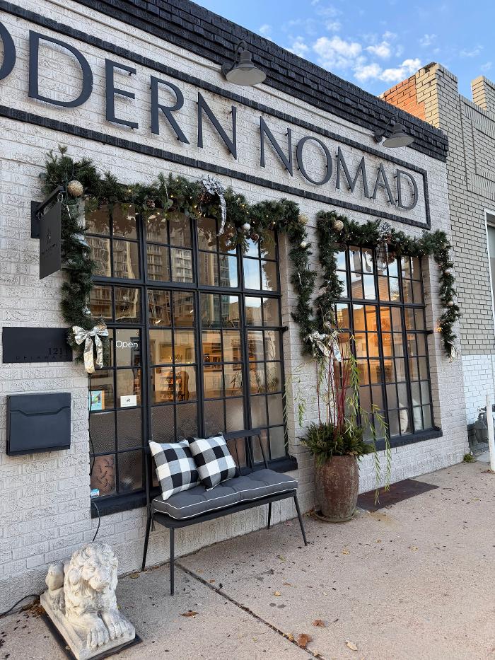 Modern Nomad Home Image