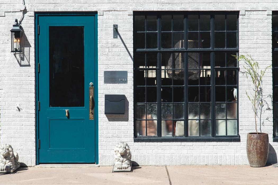 Modern Nomad Home Image