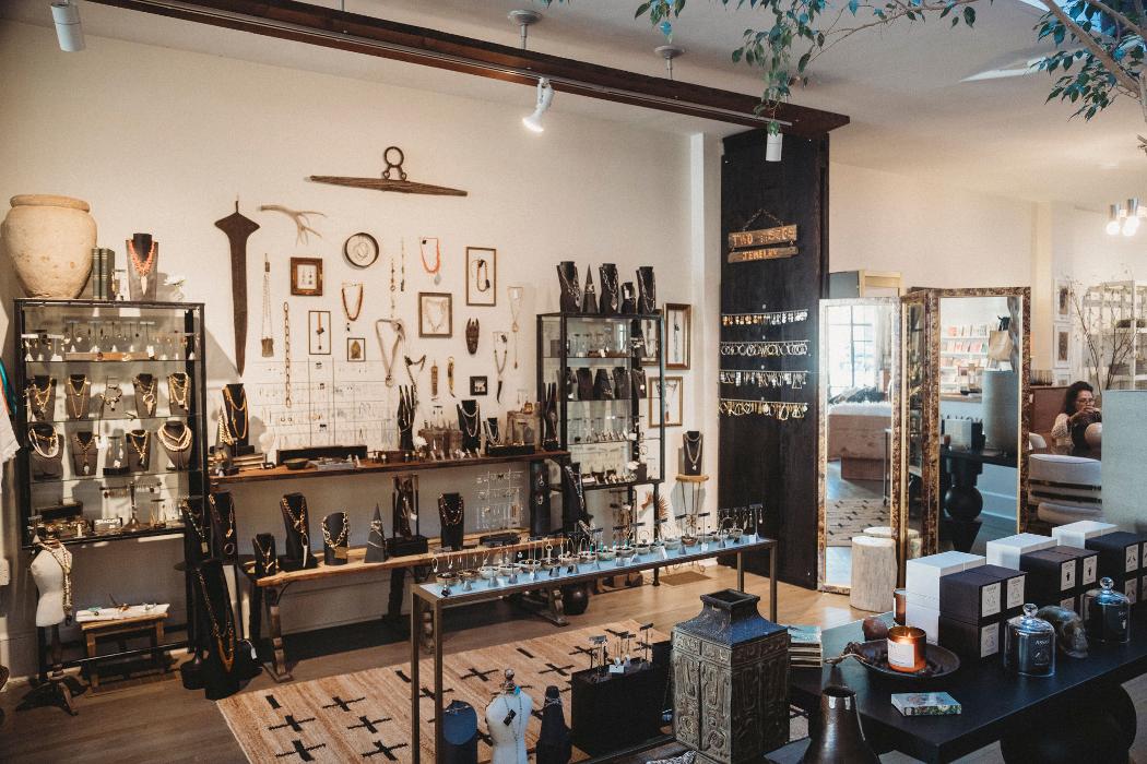 Modern Nomad Home Image