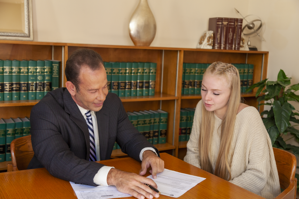 Rob Levine Law Personal Injury Lawyers Logo