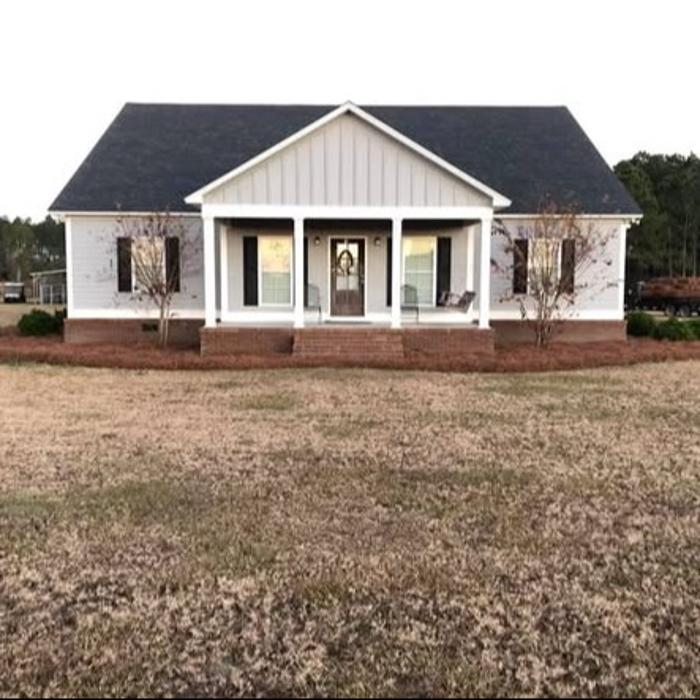 Premier Lawn Services LLC Image