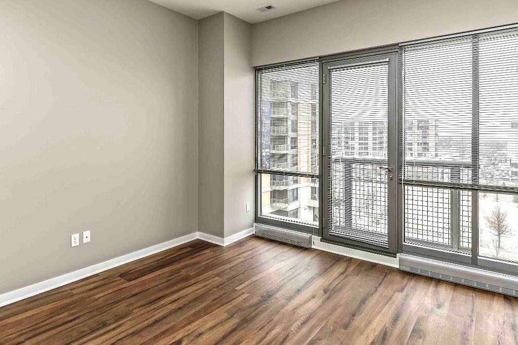 Midtown Crossing Apartments Image