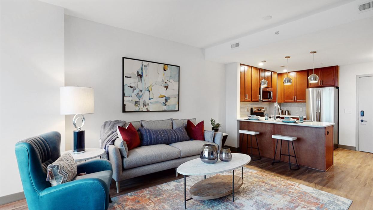 Midtown Crossing Apartments Image