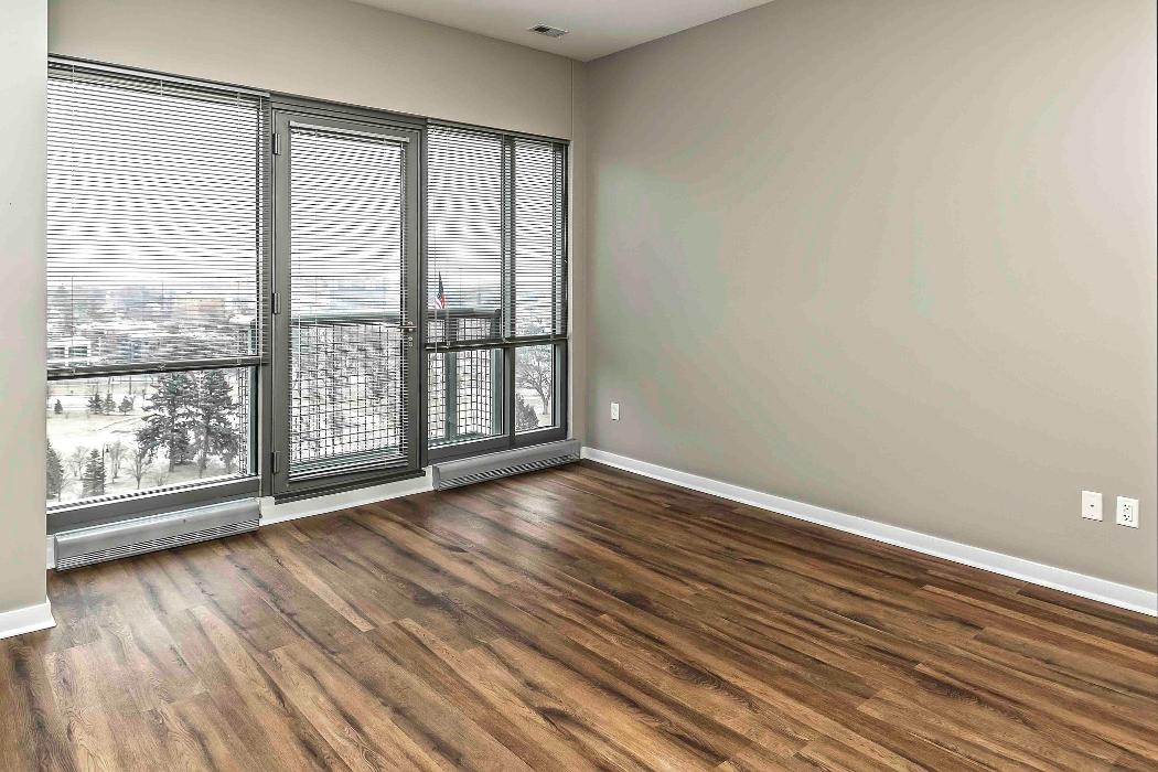 Midtown Crossing Apartments Image