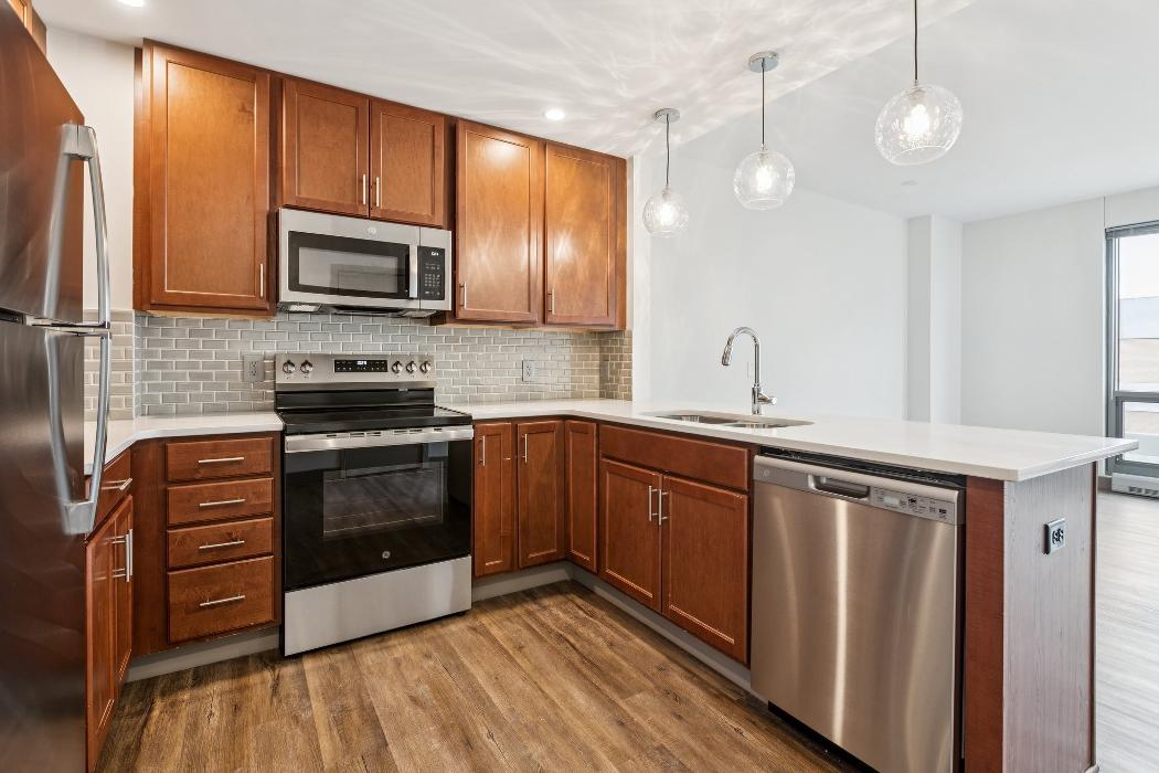 Midtown Crossing Apartments Image