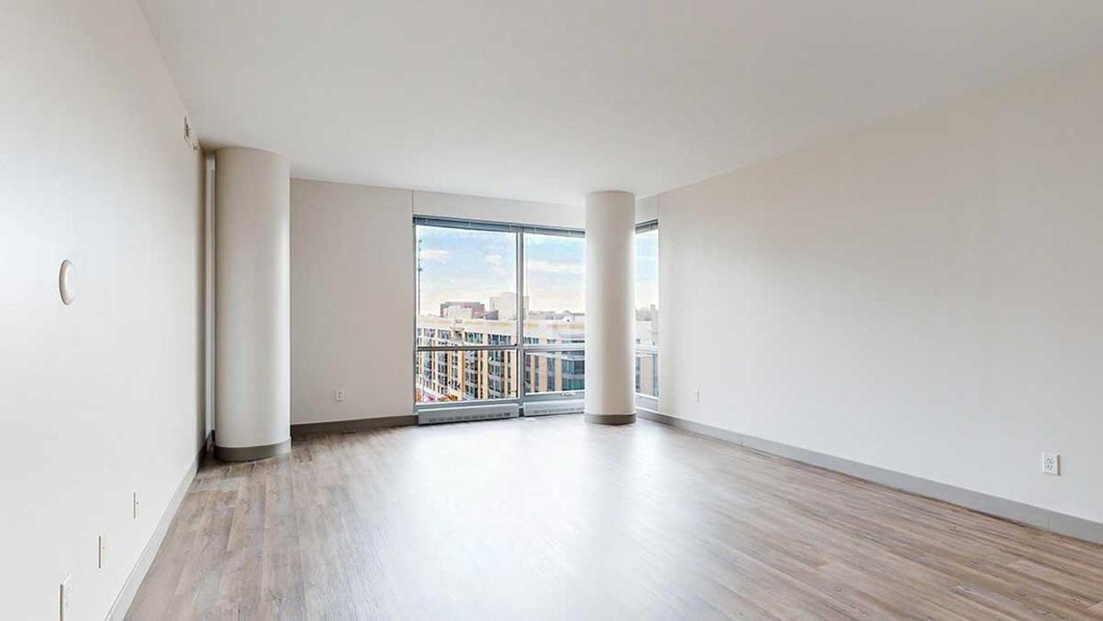 Midtown Crossing Apartments Image