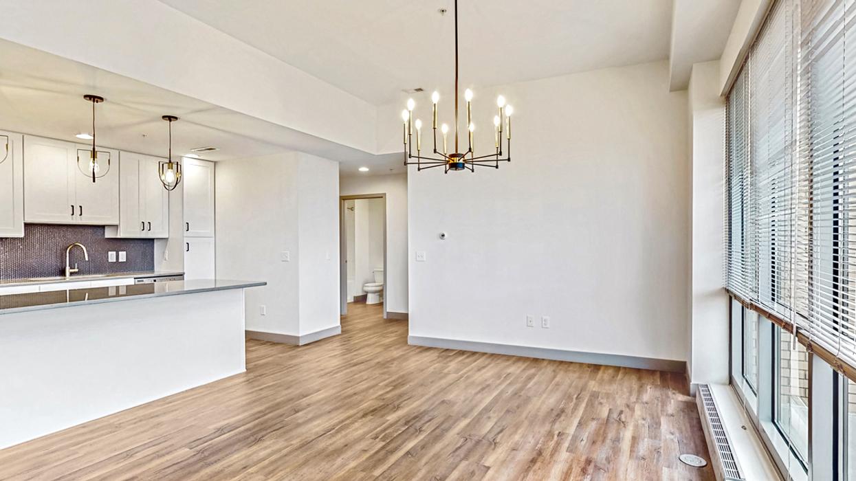 Midtown Crossing Apartments Image