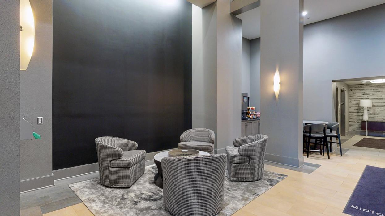 Midtown Crossing Apartments Image