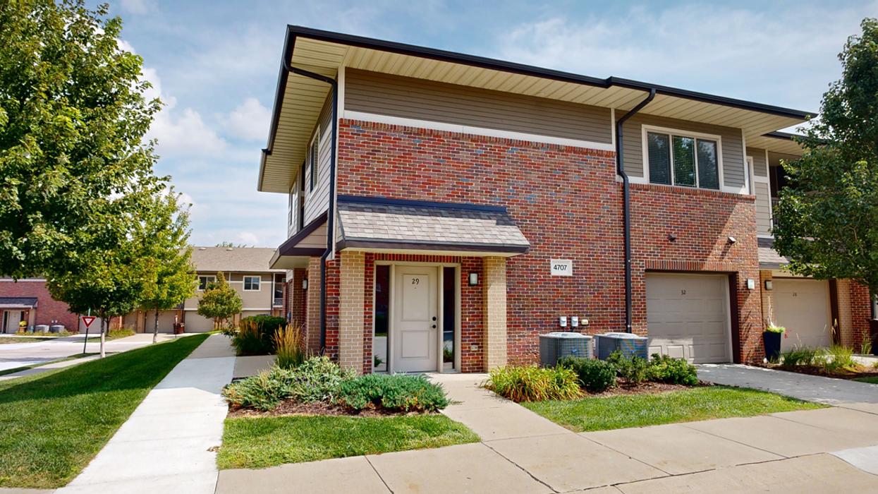 Villas of Omaha At Butler Ridge Image