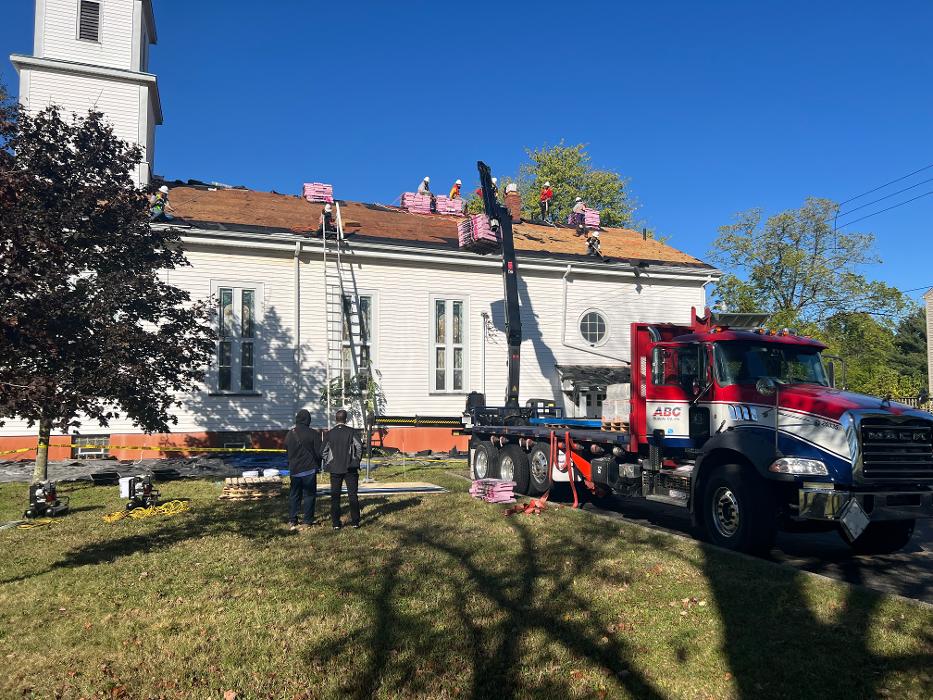 YTown Roofing LLC Logo