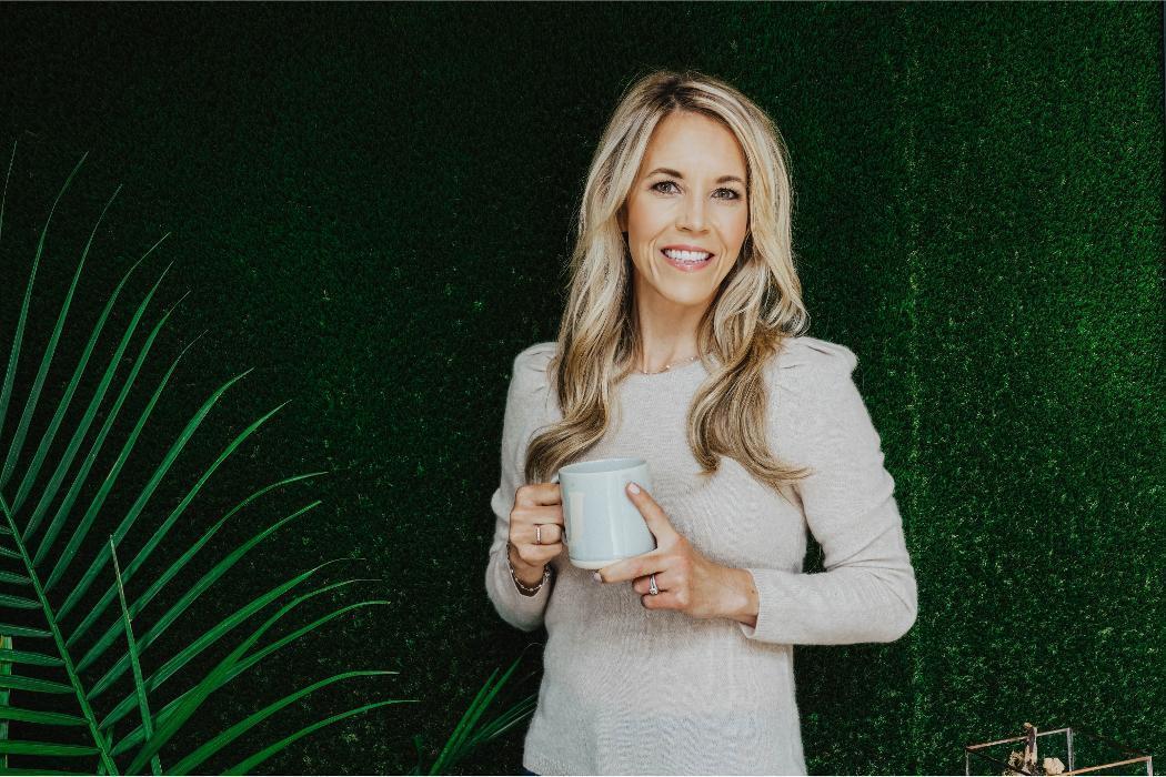 Dr. Jessica Hehmeyer, functional medicine doctor and founder of Well Empowered in Chicago, providing personalized root-cause healthcare focused on hormone balance, gut health, weight loss, and metabolic wellness.