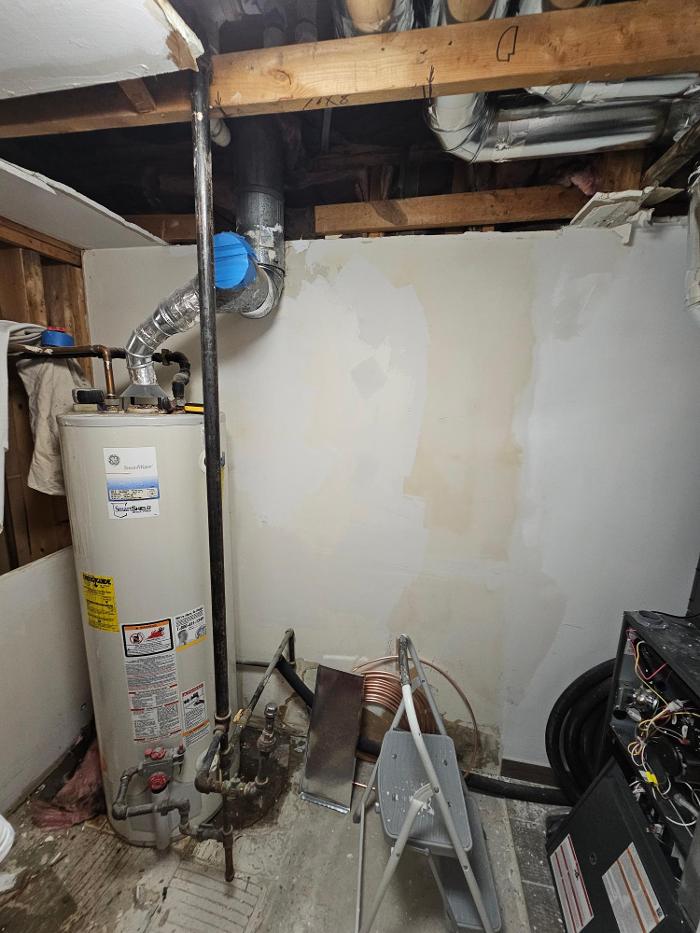 Premier Water Heaters Logo