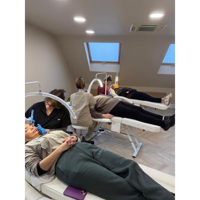 Professional aesthetics training session at The De Peyer Clinic in Durley, Southampton, demonstrating advanced techniques in a medically led environment.