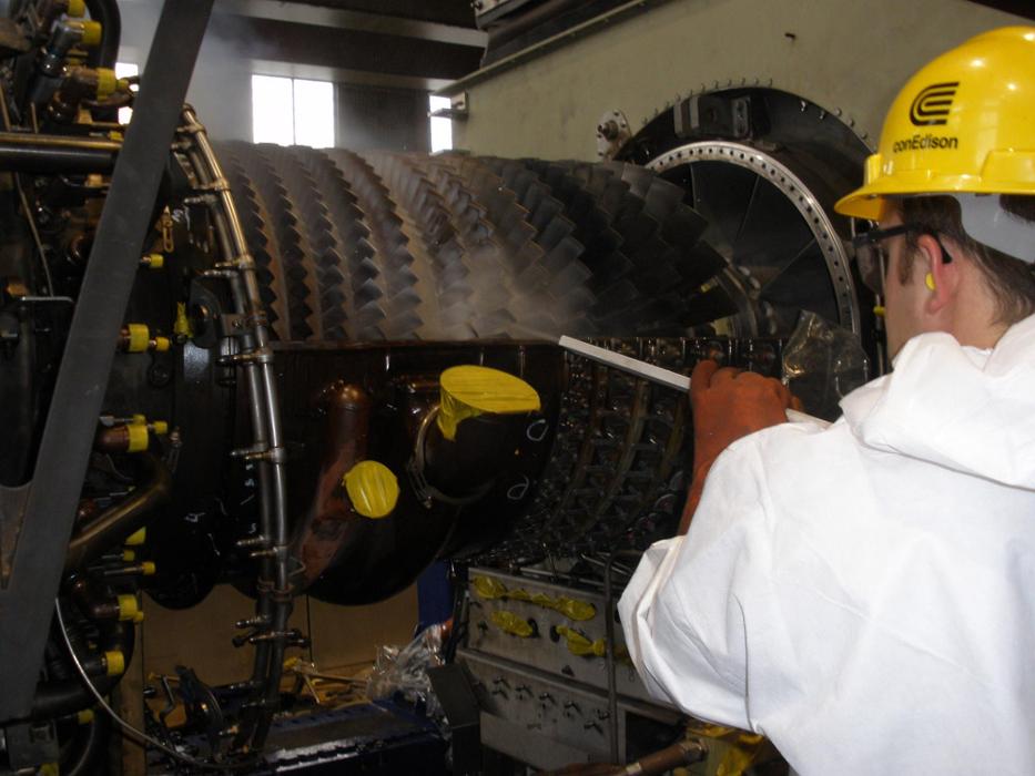 Industrial Cleaning Experts Image