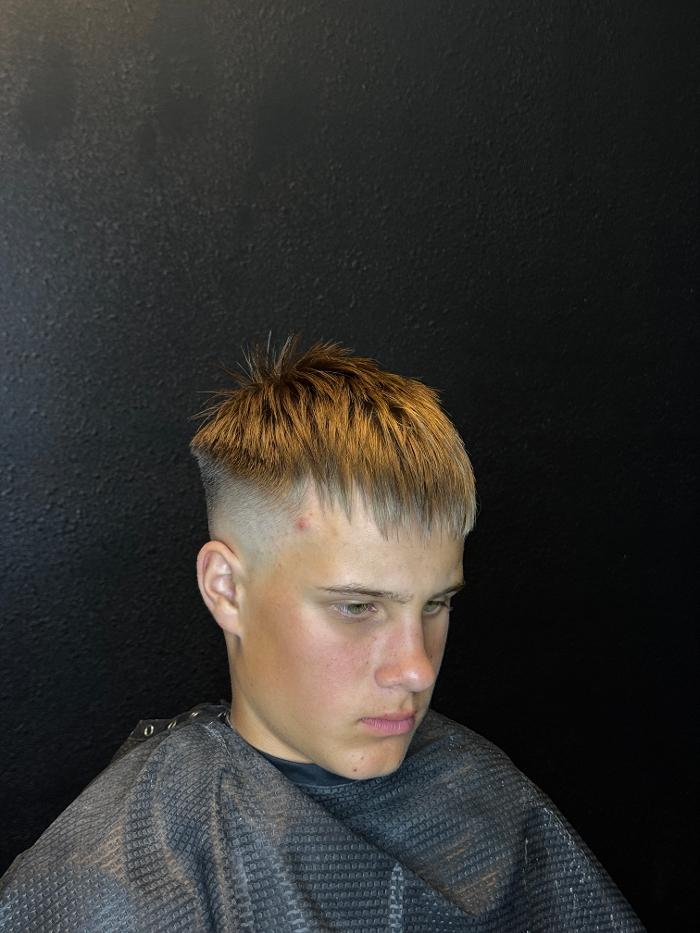 Gordito Peinado Barbershop Haircuts Beards Shaves Color Image