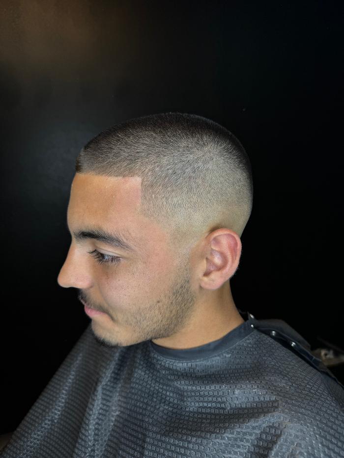 Gordito Peinado Barbershop Haircuts Beards Shaves Color Image