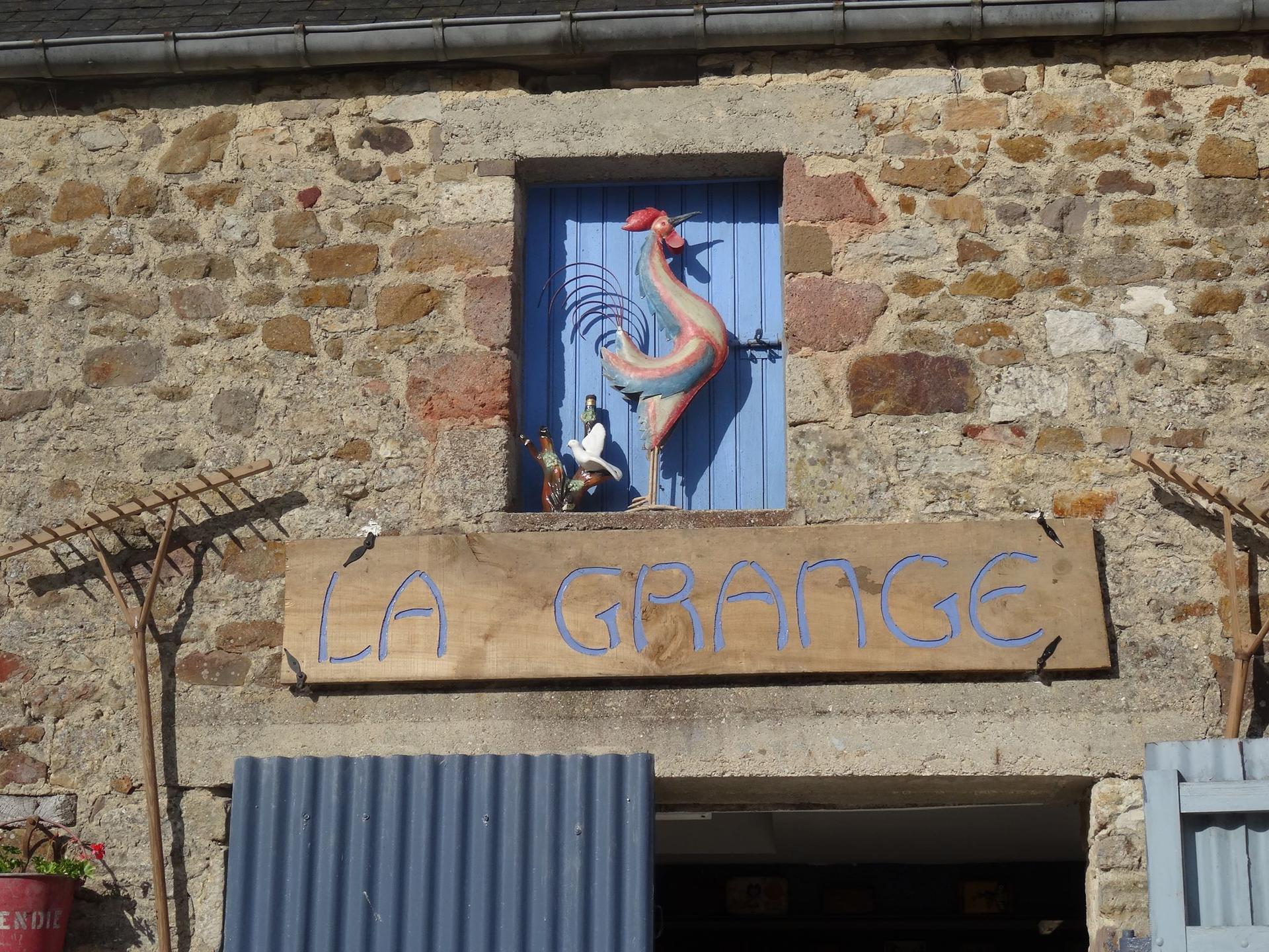 Brocante La Grange entrepôt et magasin général