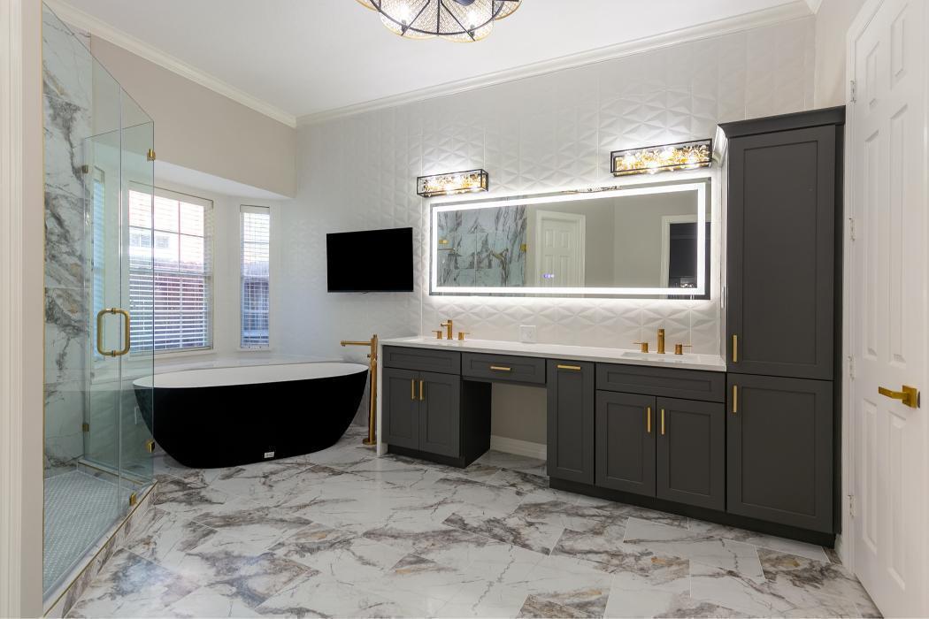 Glamorous Dark Grey & Gold Luxury Master Bathroom
A bold, glamorous master bathroom that exudes high-end drama through its confident dark-and-gold palette.