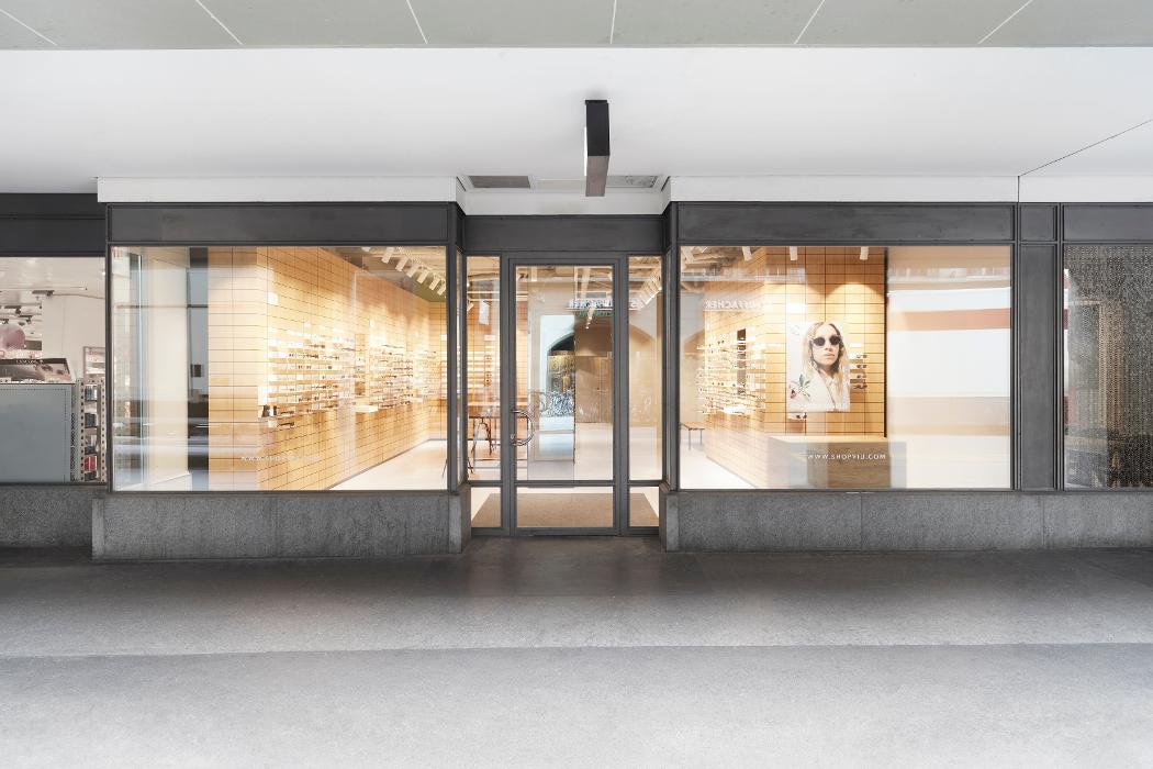 VIU - Optiker & Brillengeschäft, Neuengasse in Bern