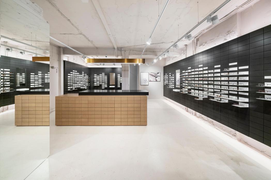 VIU - Optiker & Brillengeschäft, Friedensstraße in Frankfurt am Main