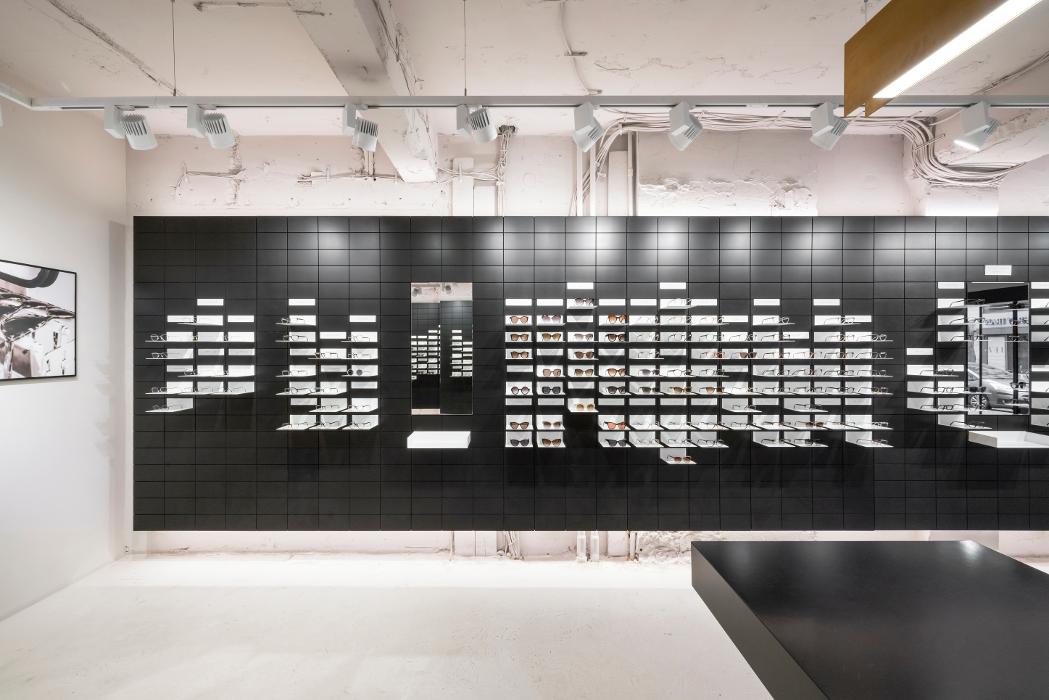 VIU - Optiker & Brillengeschäft, Friedensstraße in Frankfurt am Main