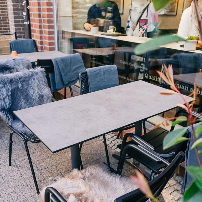 Junge Die Bäckerei., Kurze Straße in Stade