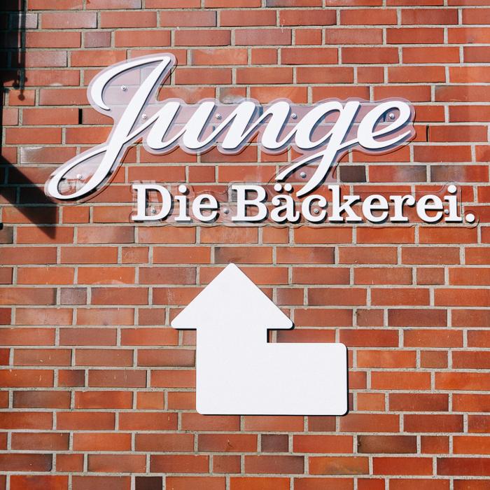 Junge Die Bäckerei., Kurze Straße in Stade